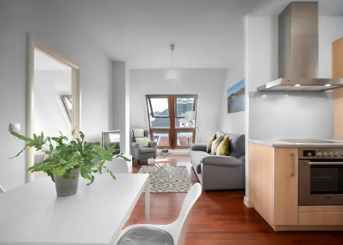 ático Centro 3, Ac, Luz Y Comodidad *