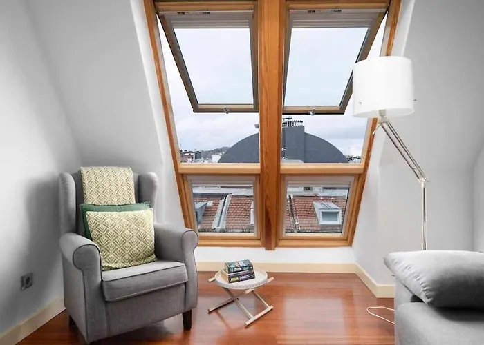 Atico Centro 3, Ac, Luz Y Comodidad